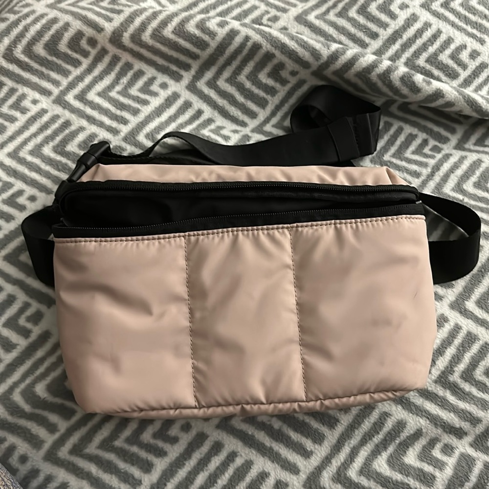 CALPAK Luka belt bag in rose quartz